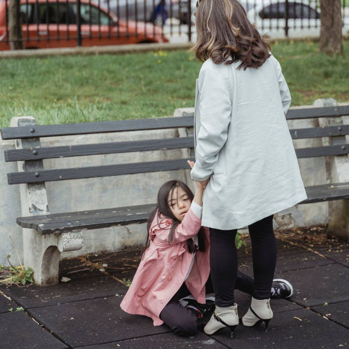 En plena rabieta en público: ¿Qué hacer (y qué evitar)? ¿Por qué importa gestionar las rabietas?