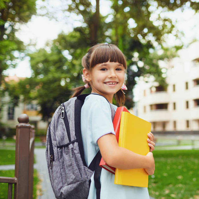 cómo ayudar a mi hijo a adaptarse al colegio nuevo cambio de colegio adaptación niños